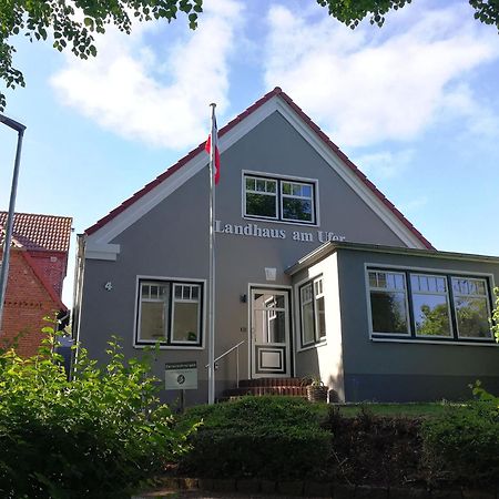 Landhaus Am Ufer - Wohnung 1 Хайлигенхафен Экстерьер фото